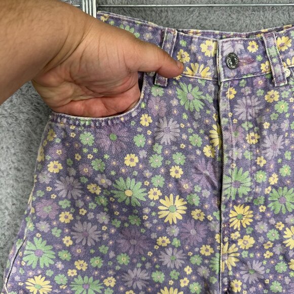 Zara Floral Straight Fit High Waisted Denim Shorts in Lilac size 4 - Picture 7 of 13